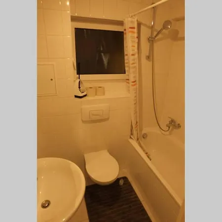 Zentral Im Eg Mit Parkplatz, Badewanne Max. 4 Personen 公寓